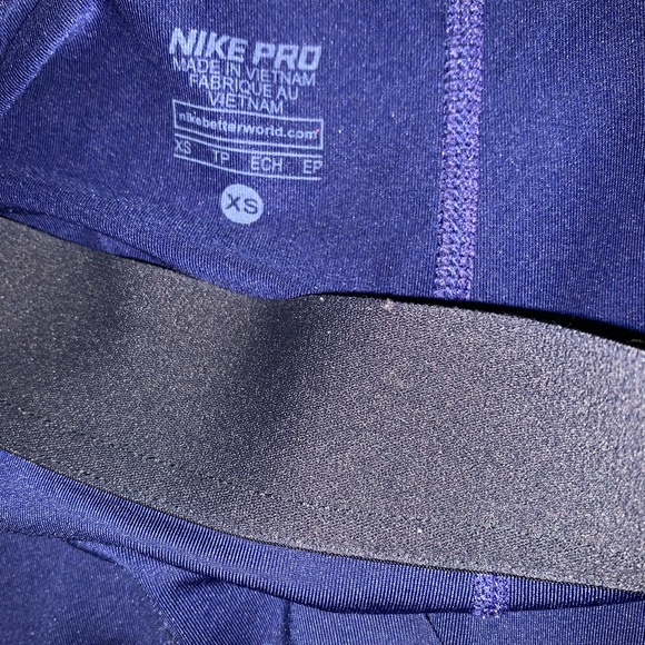 Navy blue Nike pros - Picture 3 of 3